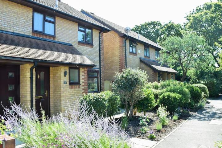 Beautiful 3 Bed Home In The Heart Of New Forest Hordle Extérieur photo