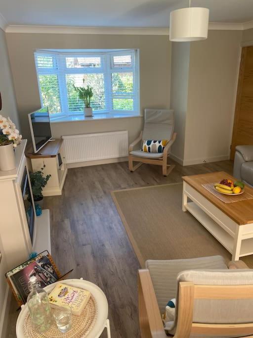 Beautiful 3 Bed Home In The Heart Of New Forest Hordle Extérieur photo