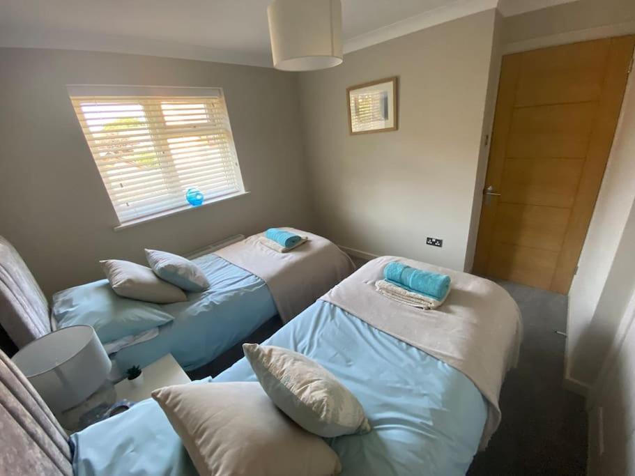 Beautiful 3 Bed Home In The Heart Of New Forest Hordle Extérieur photo