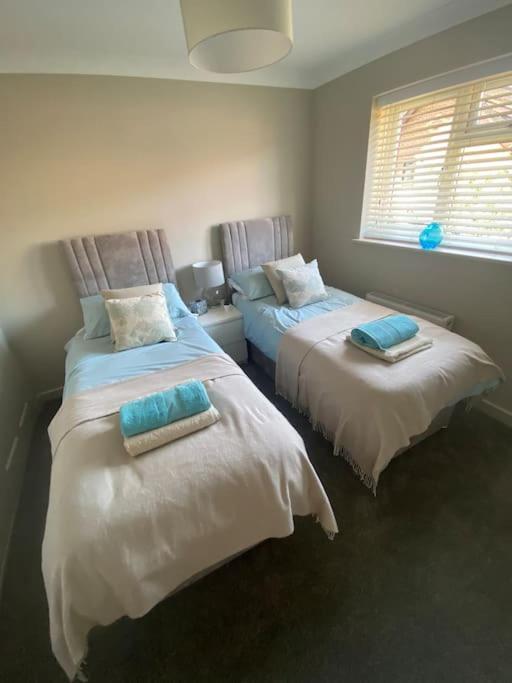 Beautiful 3 Bed Home In The Heart Of New Forest Hordle Extérieur photo