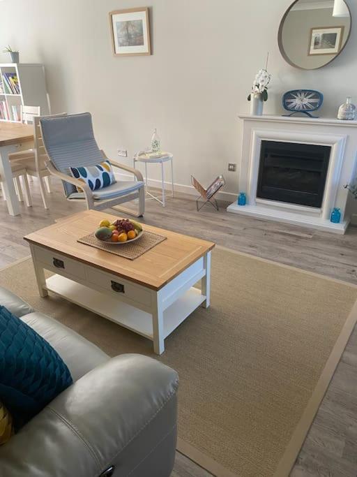 Beautiful 3 Bed Home In The Heart Of New Forest Hordle Extérieur photo