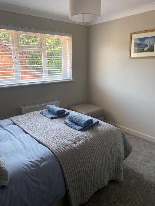 Beautiful 3 Bed Home In The Heart Of New Forest Hordle Extérieur photo